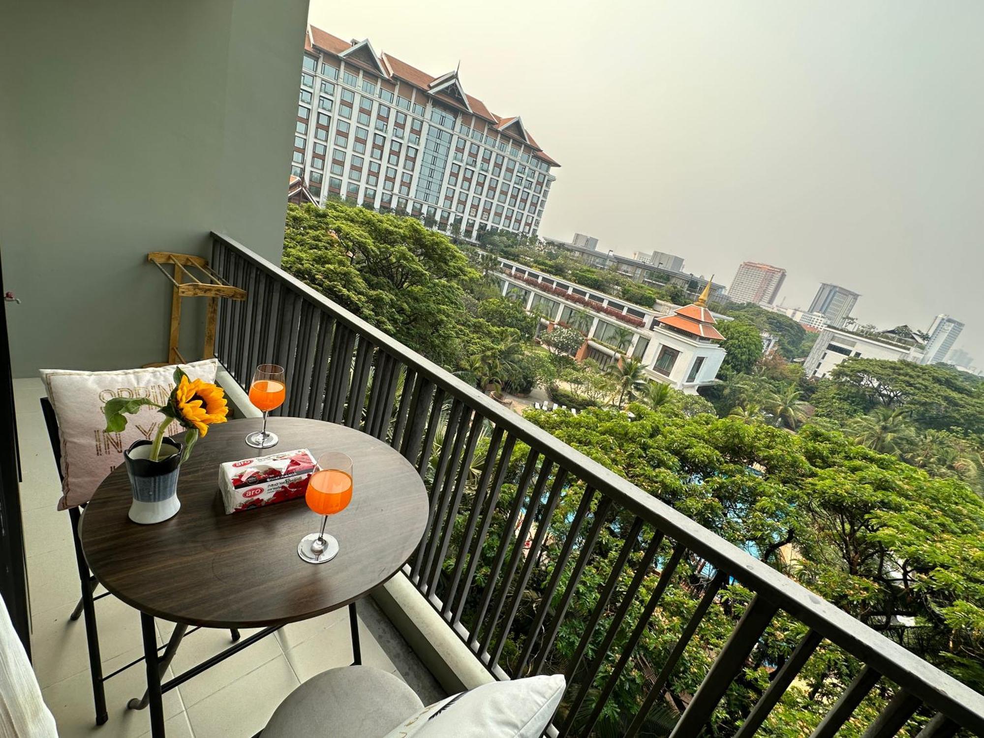 The Astra Condo Changkhlan In Chiang Mai Luaran gambar